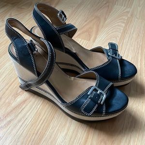 Size 8 Clark’s wedges